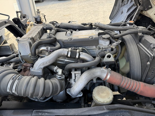 いすゞフォワードアルミウイング中型（4t）[写真19]