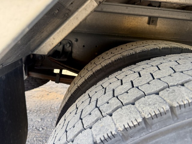 いすゞフォワードアルミウイング中型（4t）[写真27]