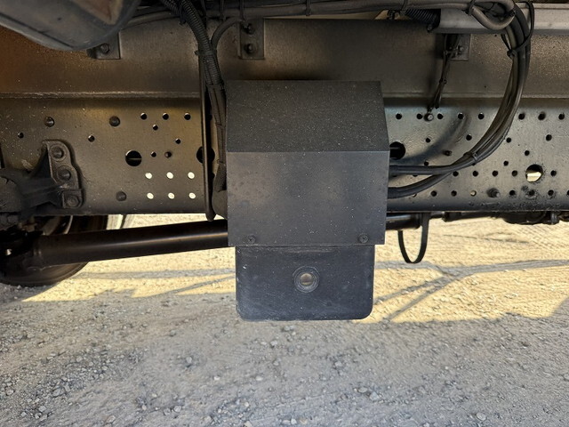 いすゞフォワードアルミウイング中型（4t）[写真28]