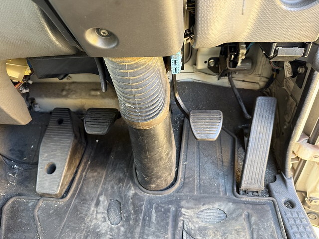 いすゞフォワードアルミウイング中型（4t）[写真31]