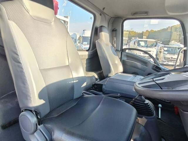 いすゞフォワードクレーン4段中型（4t）[写真22]