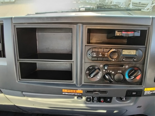 いすゞフォワードクレーン4段中型（4t）[写真26]