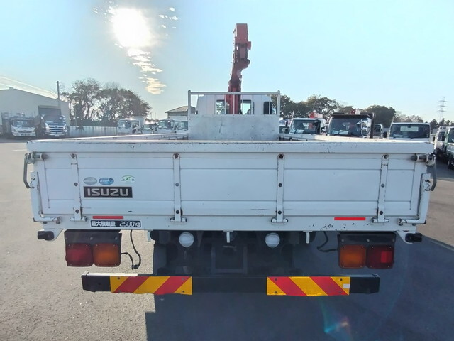 いすゞフォワードクレーン4段中型（4t）[写真05]