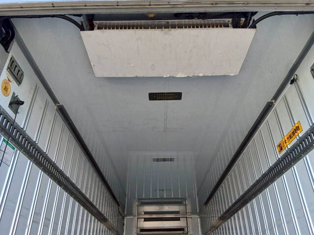 いすゞフォワード冷凍車（冷蔵車）中型（4t）[写真11]