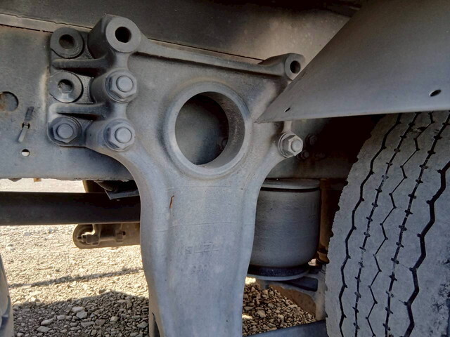 いすゞフォワード冷凍車（冷蔵車）中型（4t）[写真20]