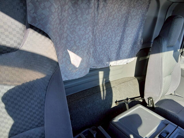 いすゞフォワード冷凍車（冷蔵車）中型（4t）[写真28]