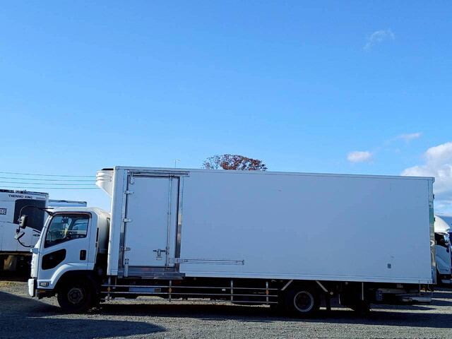 いすゞフォワード冷凍車（冷蔵車）中型（4t）[写真03]