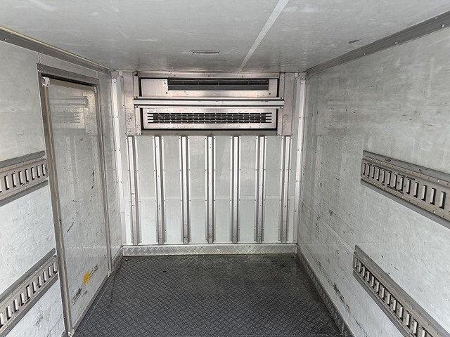 日野デュトロ冷凍車（冷蔵車）小型（2t・3t）[写真11]