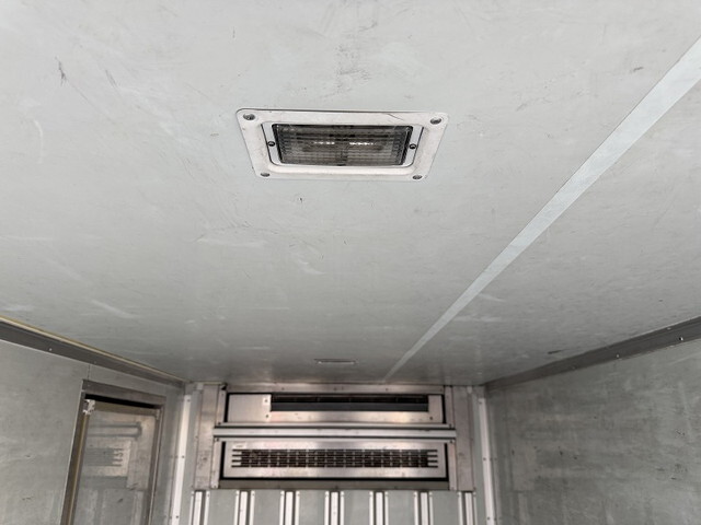 日野デュトロ冷凍車（冷蔵車）小型（2t・3t）[写真13]