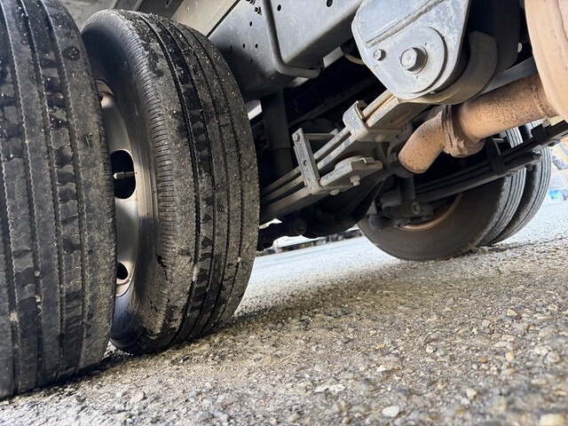 日野デュトロ冷凍車（冷蔵車）小型（2t・3t）[写真28]