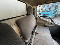 日野デュトロ冷凍車（冷蔵車）小型（2t・3t）[写真36]