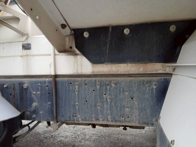 三菱ふそうファイターミキサー車（コンクリートミキサー）増トン（6t・8t）[写真15]