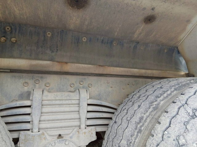 三菱ふそうファイターミキサー車（コンクリートミキサー）増トン（6t・8t）[写真18]