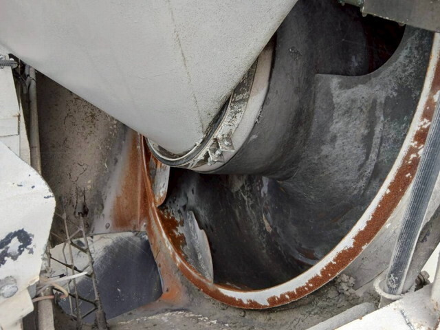 三菱ふそうファイターミキサー車（コンクリートミキサー）増トン（6t・8t）[写真20]