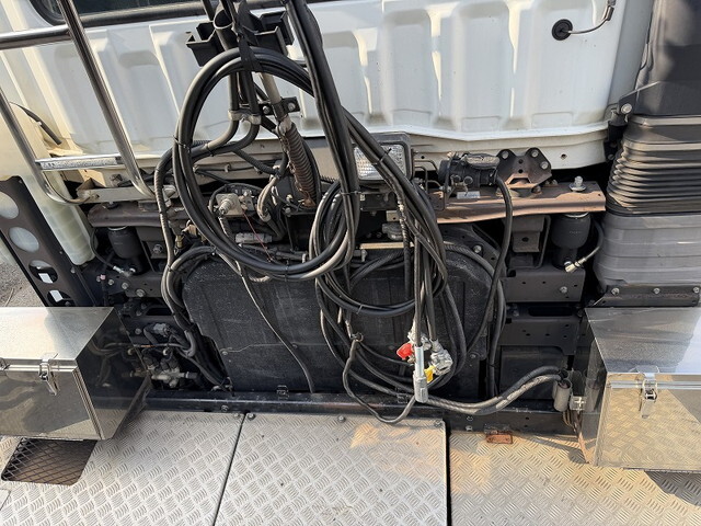 三菱ふそうその他の車種トレーラーヘッド（トラクターヘッド）大型（10t）[写真25]