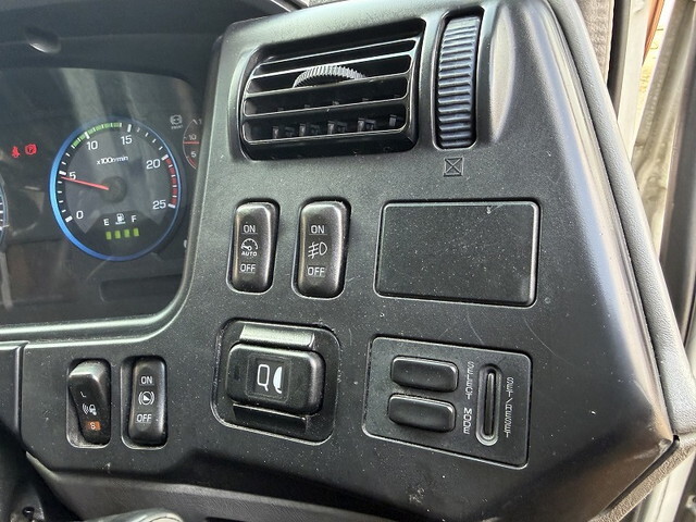 三菱ふそうその他の車種トレーラーヘッド（トラクターヘッド）大型（10t）[写真29]