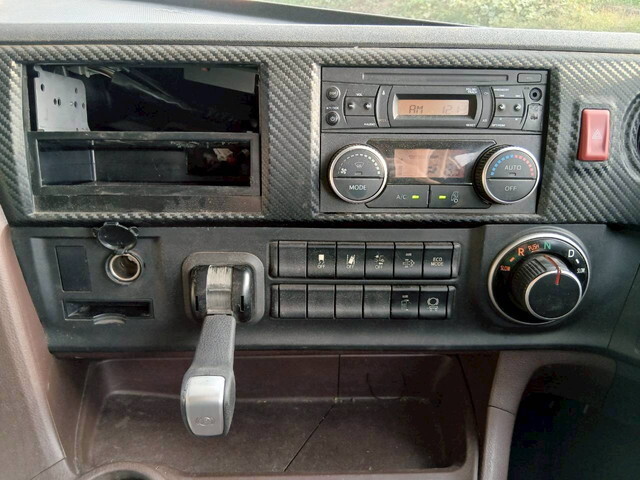 日野プロフィアトレーラーヘッド（トラクターヘッド）大型（10t）[写真33]