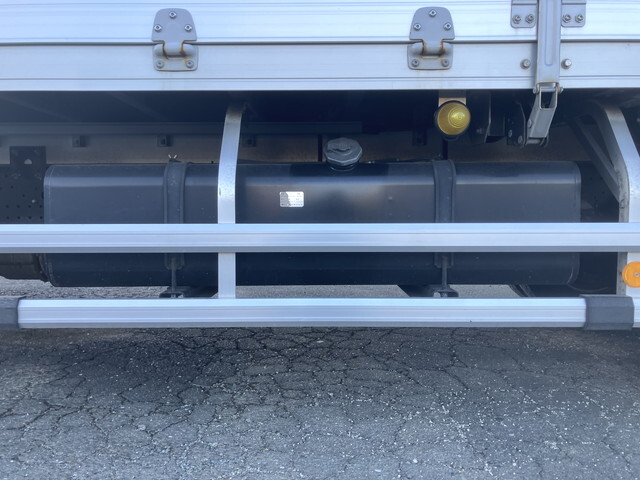 いすゞフォワードアルミウイング中型（4t）[写真22]