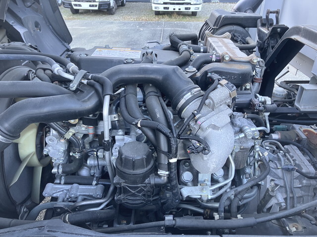 いすゞフォワードアルミウイング中型（4t）[写真26]