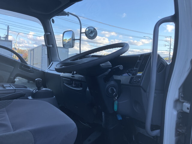 いすゞフォワードアルミウイング中型（4t）[写真34]