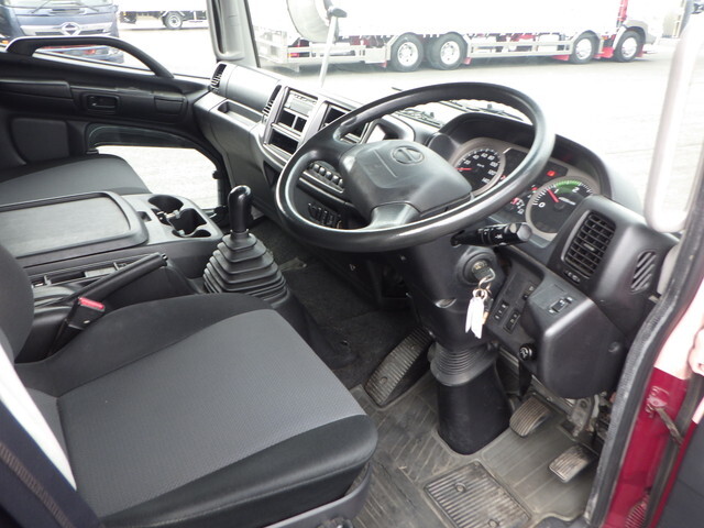 日野レンジャーアルミブロック中型（4t）[写真04]