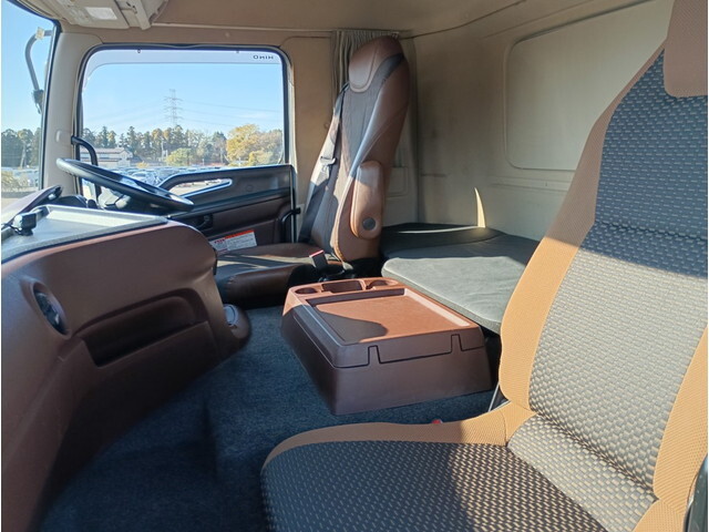 日野プロフィアクレーン4段大型（10t）[写真22]