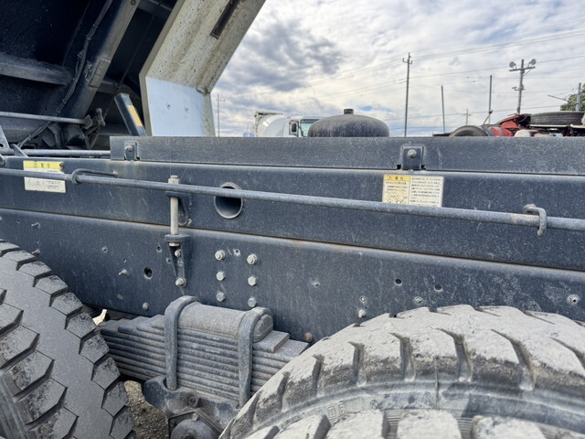 日野プロフィアダンプ大型（10t）[写真17]