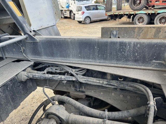 日野プロフィアダンプ大型（10t）[写真18]