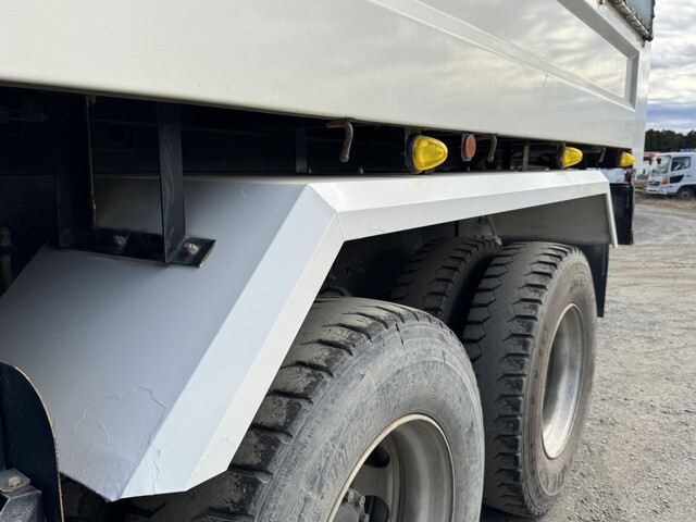 日野プロフィアダンプ大型（10t）[写真25]