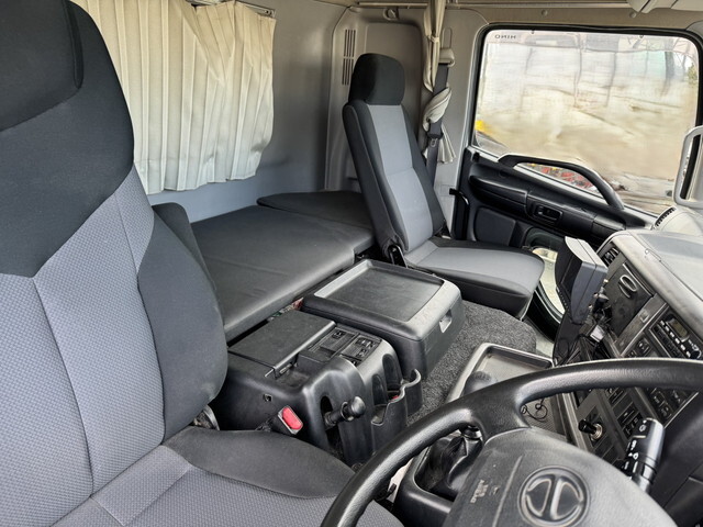 日野プロフィアダンプ大型（10t）[写真32]