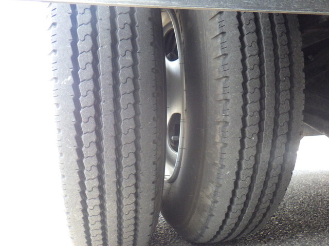 いすゞエルフ高所作業車小型（2t・3t）[写真19]