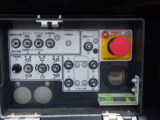 いすゞエルフ高所作業車小型（2t・3t）[写真21]