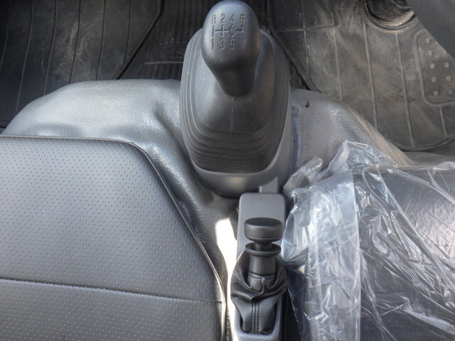 いすゞエルフ高所作業車小型（2t・3t）[写真29]