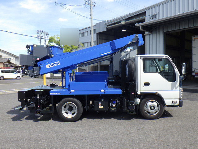 いすゞエルフ高所作業車小型（2t・3t）[写真09]