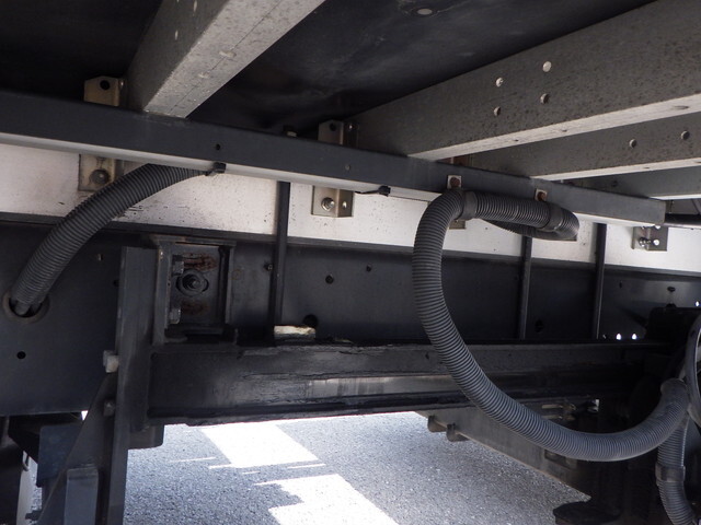 日野レンジャーアルミウイング中型（4t）[写真32]