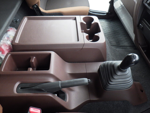 日野レンジャーアルミウイング中型（4t）[写真34]