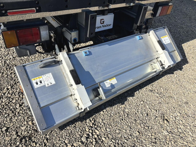 いすゞエルフ冷凍車（冷蔵車）小型（2t・3t）[写真16]