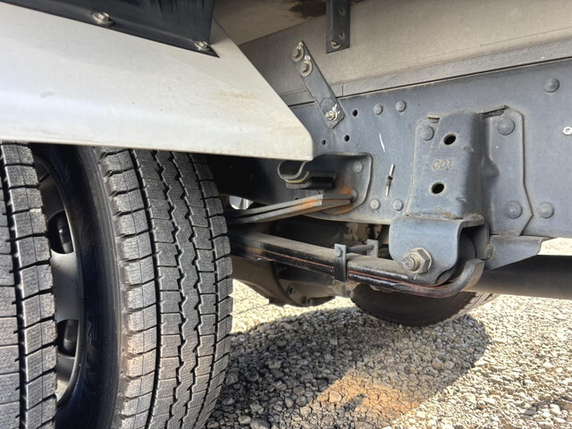 いすゞエルフ冷凍車（冷蔵車）小型（2t・3t）[写真19]