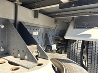 いすゞエルフ冷凍車（冷蔵車）小型（2t・3t）[写真21]