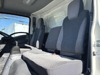 いすゞエルフ冷凍車（冷蔵車）小型（2t・3t）[写真29]