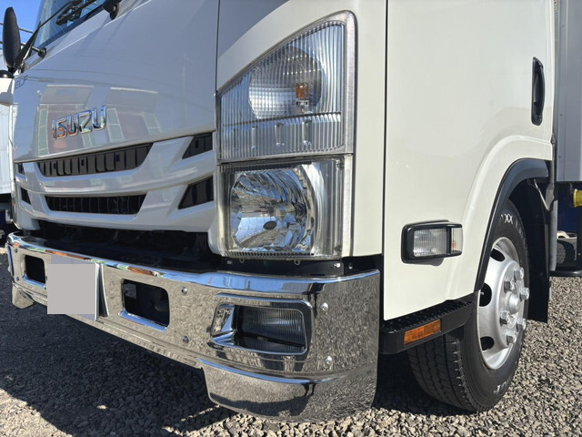 いすゞエルフ冷凍車（冷蔵車）小型（2t・3t）[写真03]