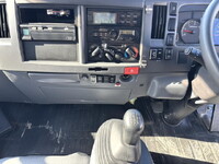 いすゞエルフ冷凍車（冷蔵車）小型（2t・3t）[写真31]