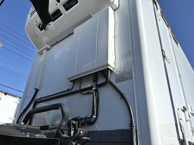 いすゞエルフ冷凍車（冷蔵車）小型（2t・3t）[写真36]