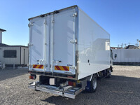 いすゞエルフ冷凍車（冷蔵車）小型（2t・3t）[写真07]