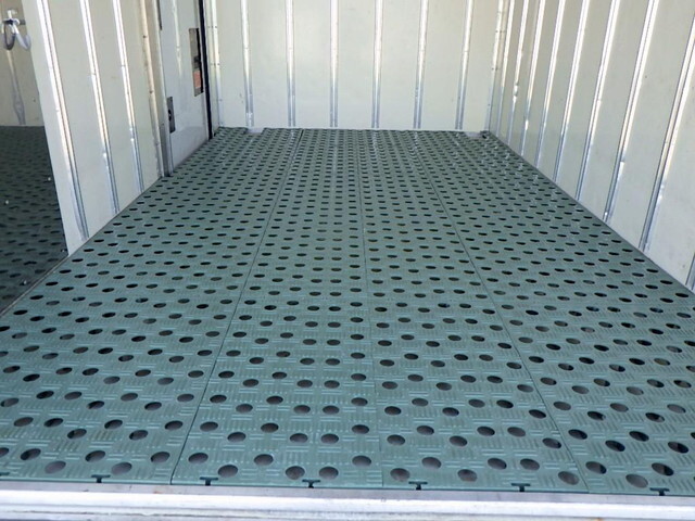 いすゞエルフ冷凍車（冷蔵車）小型（2t・3t）[写真11]