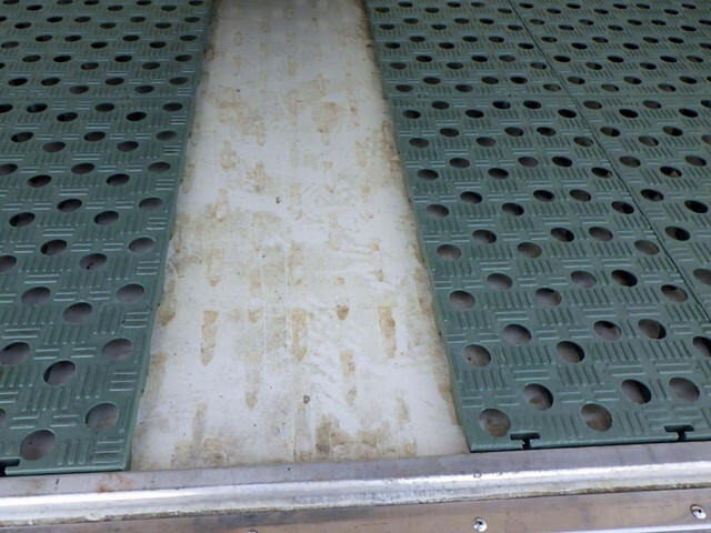 いすゞエルフ冷凍車（冷蔵車）小型（2t・3t）[写真12]