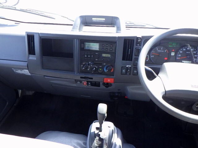 いすゞエルフ冷凍車（冷蔵車）小型（2t・3t）[写真15]