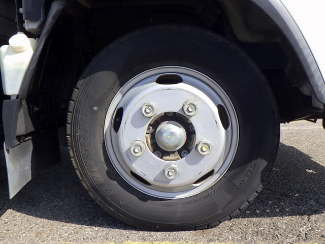 いすゞエルフ冷凍車（冷蔵車）小型（2t・3t）[写真27]