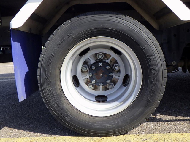 いすゞエルフ冷凍車（冷蔵車）小型（2t・3t）[写真28]