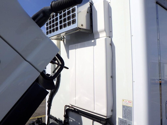 いすゞエルフ冷凍車（冷蔵車）小型（2t・3t）[写真37]